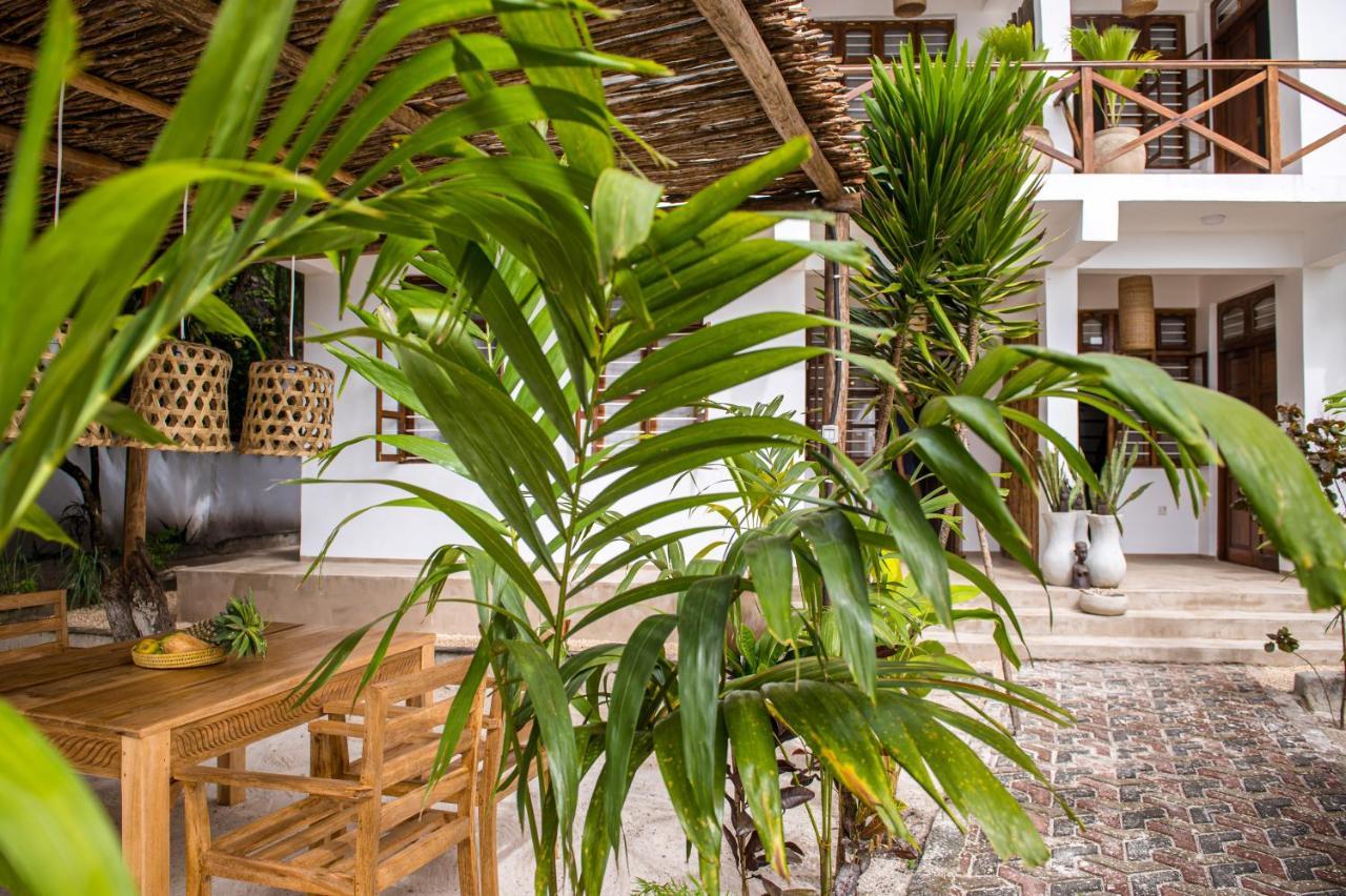 Kima Serviced Beach House & Suites Bwejuu Kültér fotó