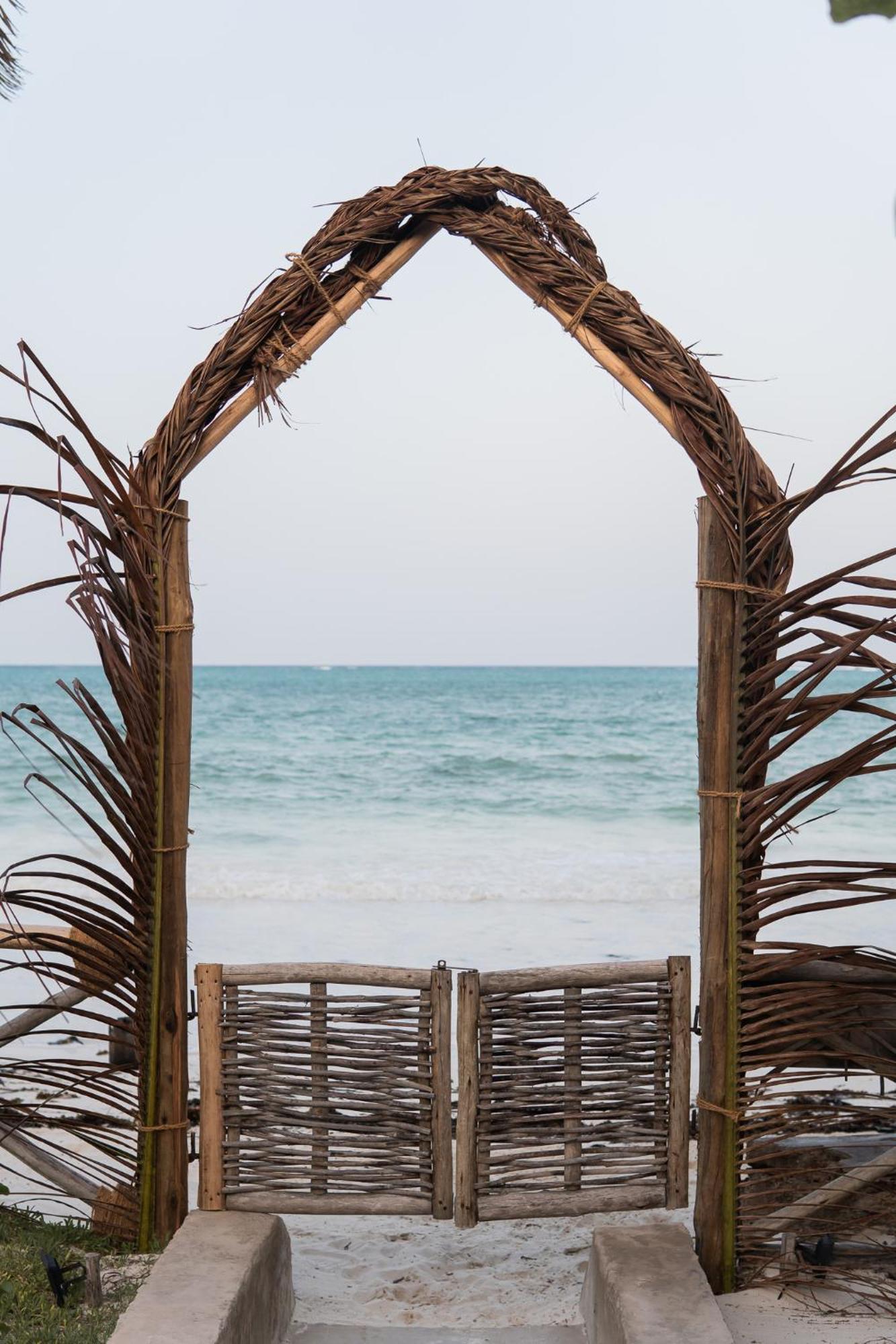 Kima Serviced Beach House & Suites Bwejuu Kültér fotó